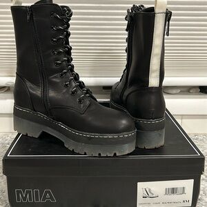 Mia Black with white detail Lace up and side zipper easy on combat boots
